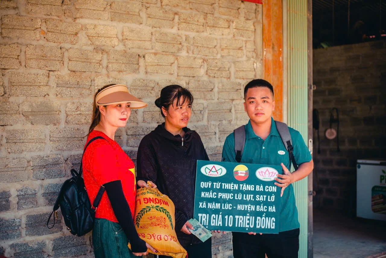 Hoạt động vì cộng đồng