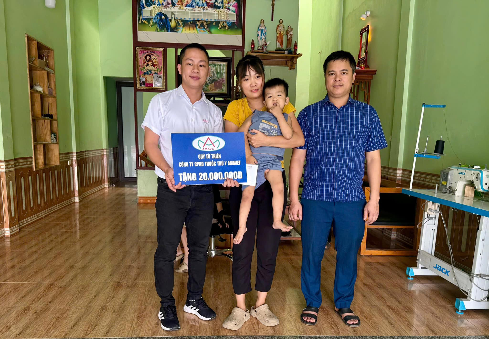 Hoạt động vì cộng đồng
