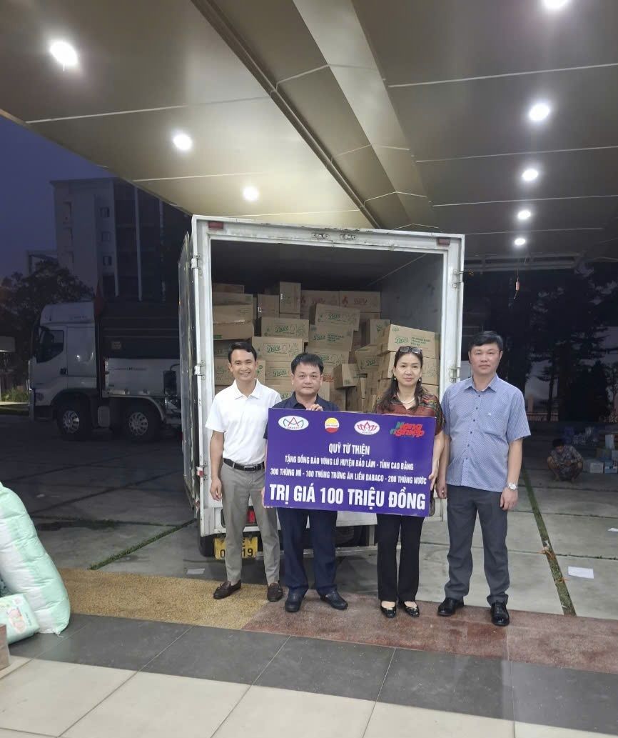 Hoạt động vì cộng đồng