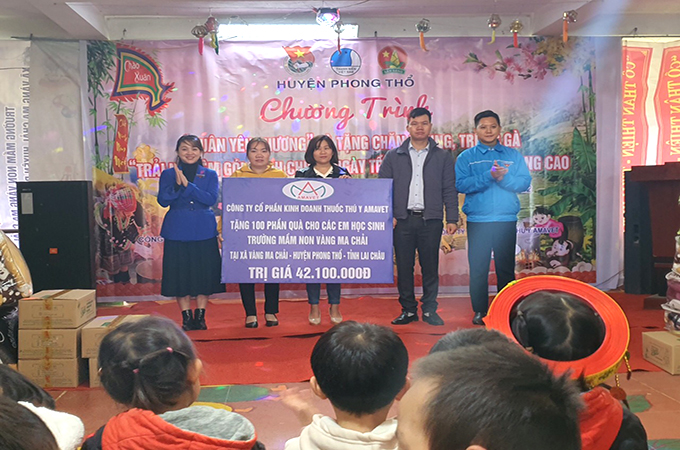Amavet cùng “Xuân yêu thương” cho trẻ em vùng cao