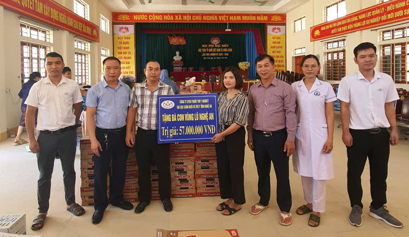 Amavet chung tay hỗ trợ đồng bào vùng lũ Nghệ An sau bão số 10-Bualoi